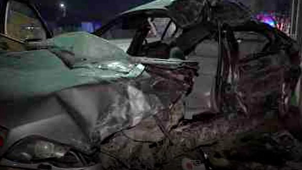 Accident tragic în Dâmbovița: O mașină a lovit frontal un TIR. Doi tineri morți și doi  răniți
