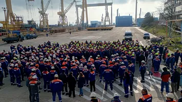Protest spontan la Damen Shipyards Mangalia după trei luni de întârzieri salariale (VIDEO)