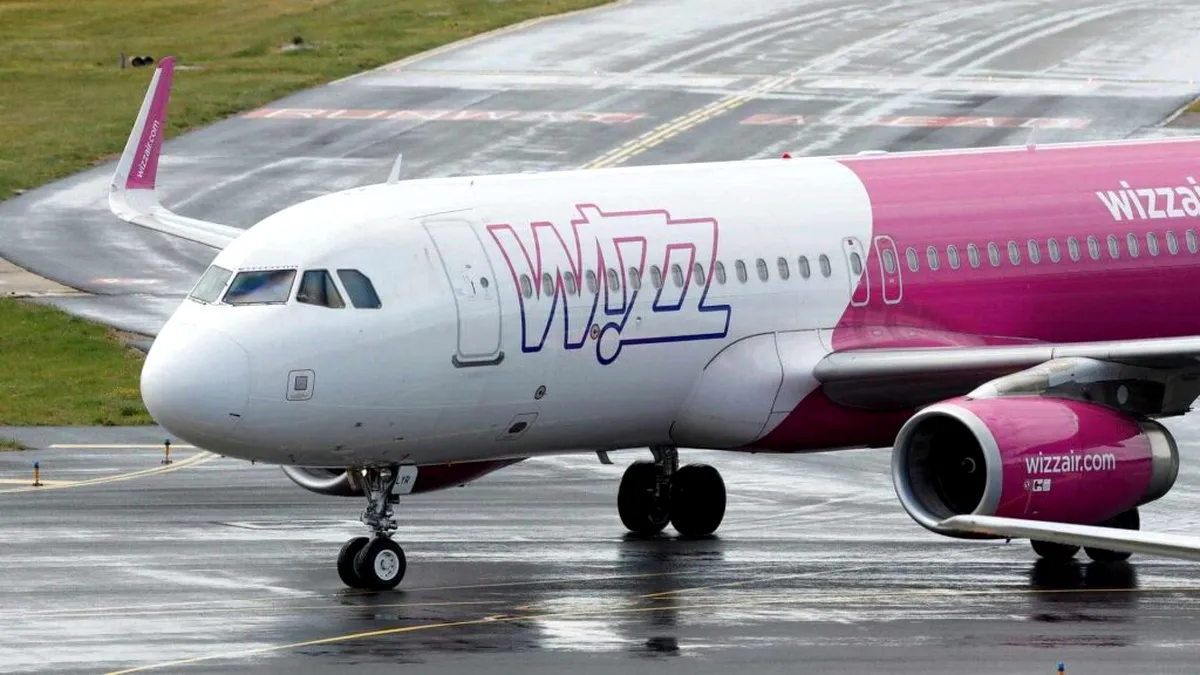 Wizz Air suspendă încă 12 rute de zbor din România, pe cele mai mari aeroporturi