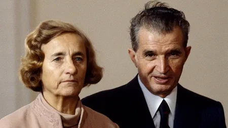 Șapca lui Ceaușescu și teza de doctorat a Elenei, scoase la vânzare