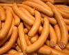 „Bombe alimentare” pe rafturile magazinelor. Celebrii crenvurști de porc, plini de aditivi și grăsimi