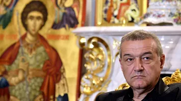 Scandal în altar: Gigi Becali, acuzat că a sfidat regulile bisericii