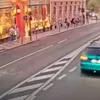 Tragedie în centrul Brașovului: un turist german și un tânăr din Piatra Neamț au murit după ce un șofer a intrat cu mașina în ei
