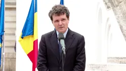 Nicușor Dan intervine înaintea votului pentru Guvernul Mureșan: partidele trebuie să privească „dincolo de gardul de partid”