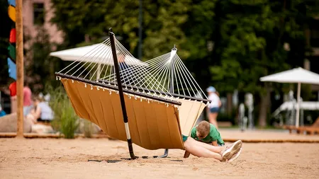 Guvernul spaniol lansează o campanie pentru a încuraja toate femeile să meargă la plajă!