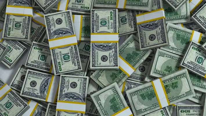 Dolarul pierde teren în fața euro și francului. Piețele taxeză turbulențele politice