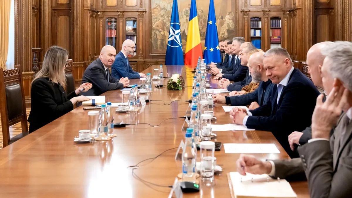Susținătorii Elenei Lasconi s-au încolonat în spatele lui Ilie Bolojan