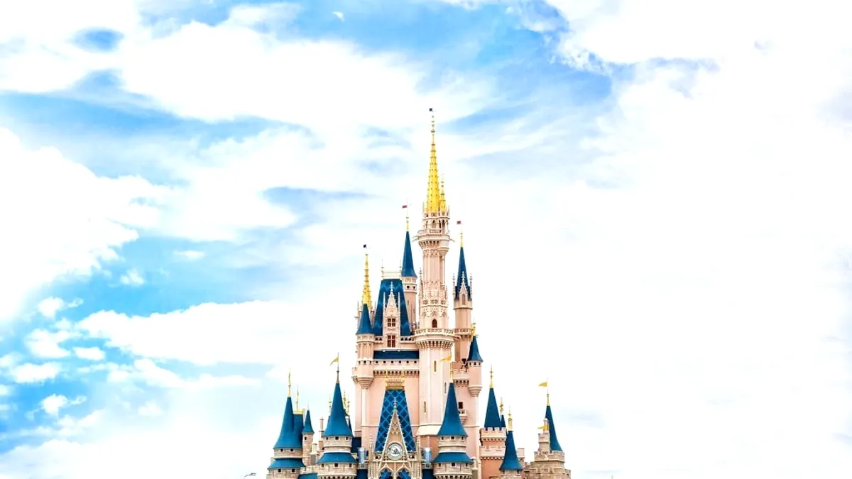 Compania Disney va suspenda toate afacerile în Rusia