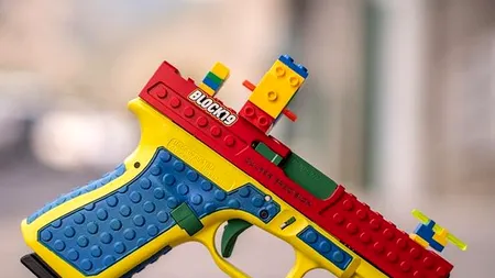 Pericol: O companie americană de arme a fabricat un pistol care arată ca o jucărie