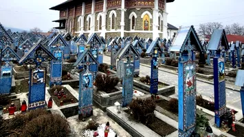 Rețeta secretă a Albastrului de Săpânța. Legenda inspirației divine a celui care a întemeiat Cimitirul Vesel