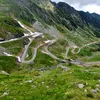 Cod portocaliu de ploi pe Transfăgărășan. Directorul general al CNAIR anunță că deschiderea este întârziată cu câteva ore (VIDEO)