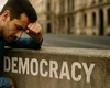 Democrația ca o haină veche: europenii nu mai cred în vot, ci în mână forte