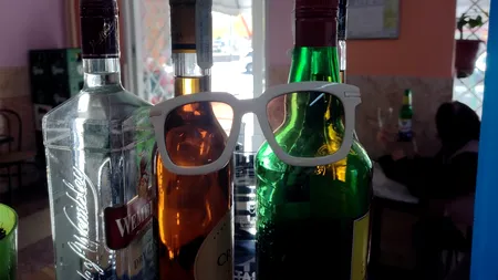 Exclusiv. Eclipsa văzută din cârciumă (FOTO)