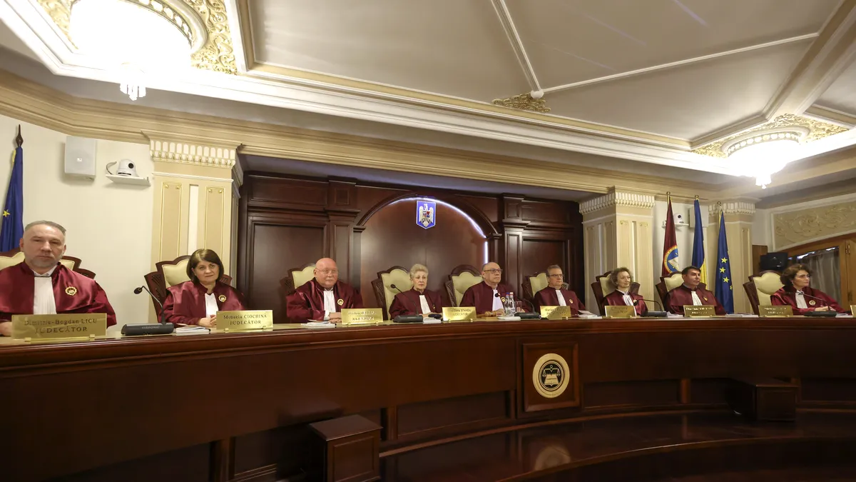 Pensiile speciale: Curtea Constituțională amână decizia pentru luni