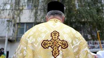 Preoți din Arhiepiscopia Tomisului distribuie recomandări electorale, dar BOR doar comentează evaziv