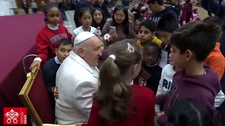Papa Francisc a sărbătorit împlinirea a 87 de ani, împreună cu un grup de copii suferinzi