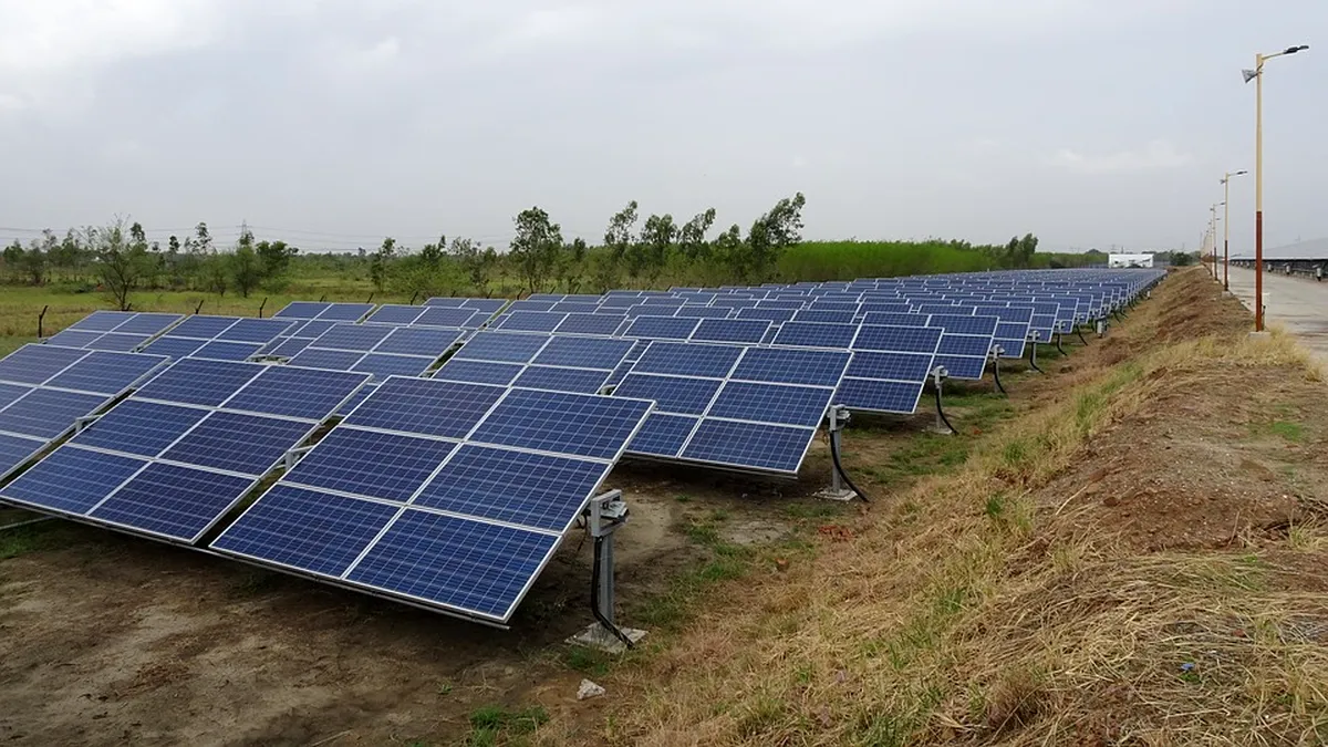 Unde construiește Apa Nova un parc fotovoltaic pe un teren de 3,5 ha în București