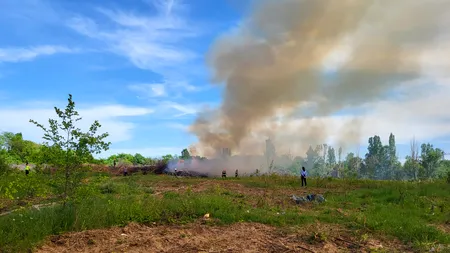 Incendiu în Grozăvești. Oamenii sunt sfătuiți să evite zona