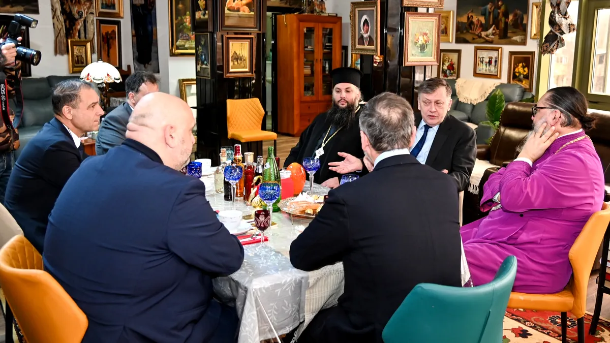 Crin Antonescu, vizită la Episcopia Giurgiului. Întâlnire cu Preasfințitul Ambrozie și o lecție despre credință și politică
