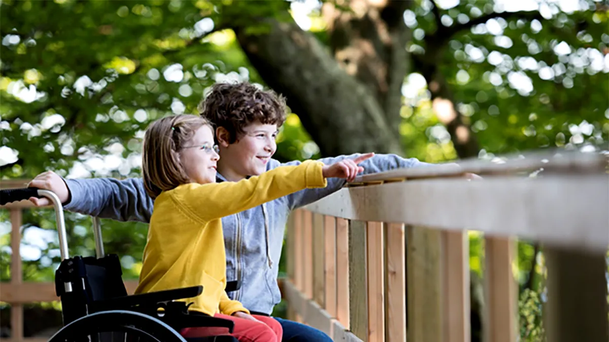 Ajutor lunar de 600 de lei pentru copiii cu dizabilități. Condițiile impuse familiilor