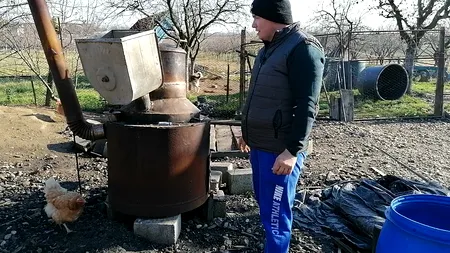 Iași: două persoane rănite în urma exploziei unui cazan de ţuică