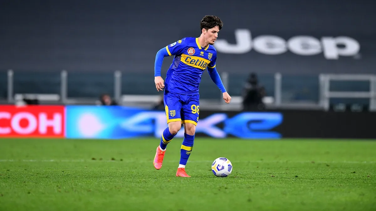 Din Serie B, în grupele Champions League! Ce echipă l-ar putea transfera  pe Dennis Man
