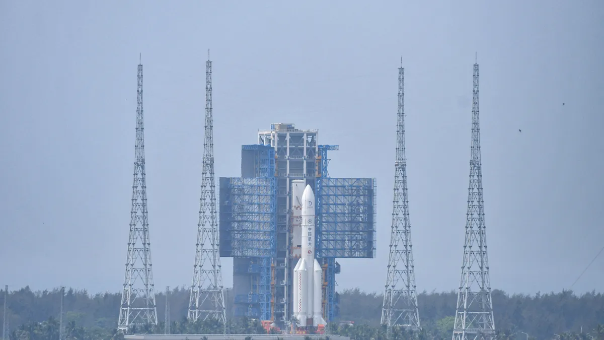 Sonda chineză Chang'e 6 a aselenizat cu succes pe partea ascunsă a Lunii