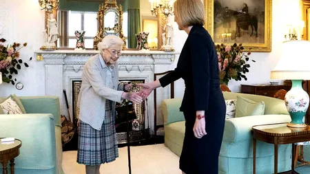 Fostul premier Boris Johnson dezvăluie de ce a murit Regina Elisabeta a II-a