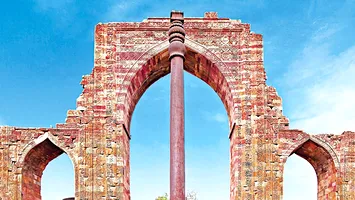 Misterul coloanei din fier de la Delhi: inginerie antică sau artefact extraterestru?