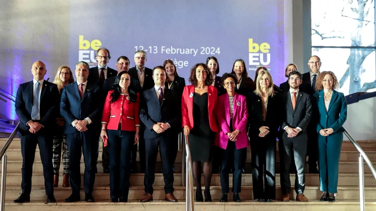 Simona Bucura Oprescu semnează angajamentul pentru economia socială în UE