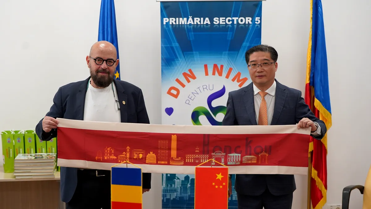 Primarul din Shanghai, întâlnire cu Cristian Popescu Piedone. Ce înțelegeri au făcut cei doi edili