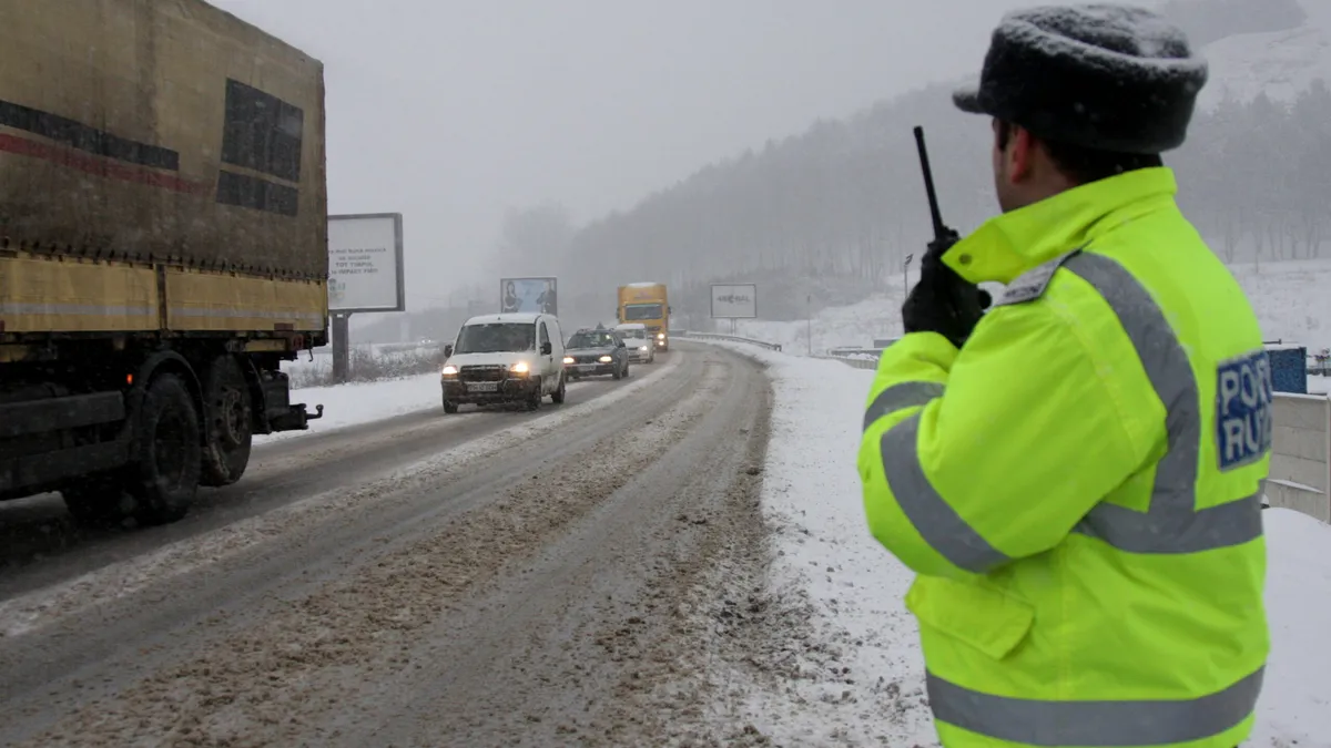 Sfaturi de la Poliție pentru o circulație sigură în sezonul rece