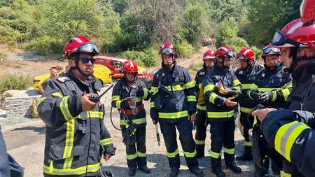 40 de pompieri români, în sudul Franței, sprijină lupta contra incendiilor de pădure