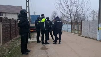 Teroare într-o gospodărie din Dolj. Un om a murit, iar doi sunt răniți după un atac brutal cauzat de dragoste