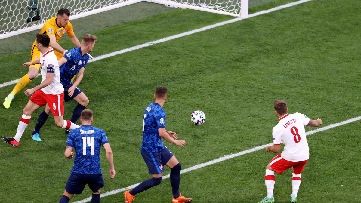 EURO 2020 | Slovacia - Polonia 2-1. Primul cartonaș roșu de la Campionatul European a fost acordat de Hațegan