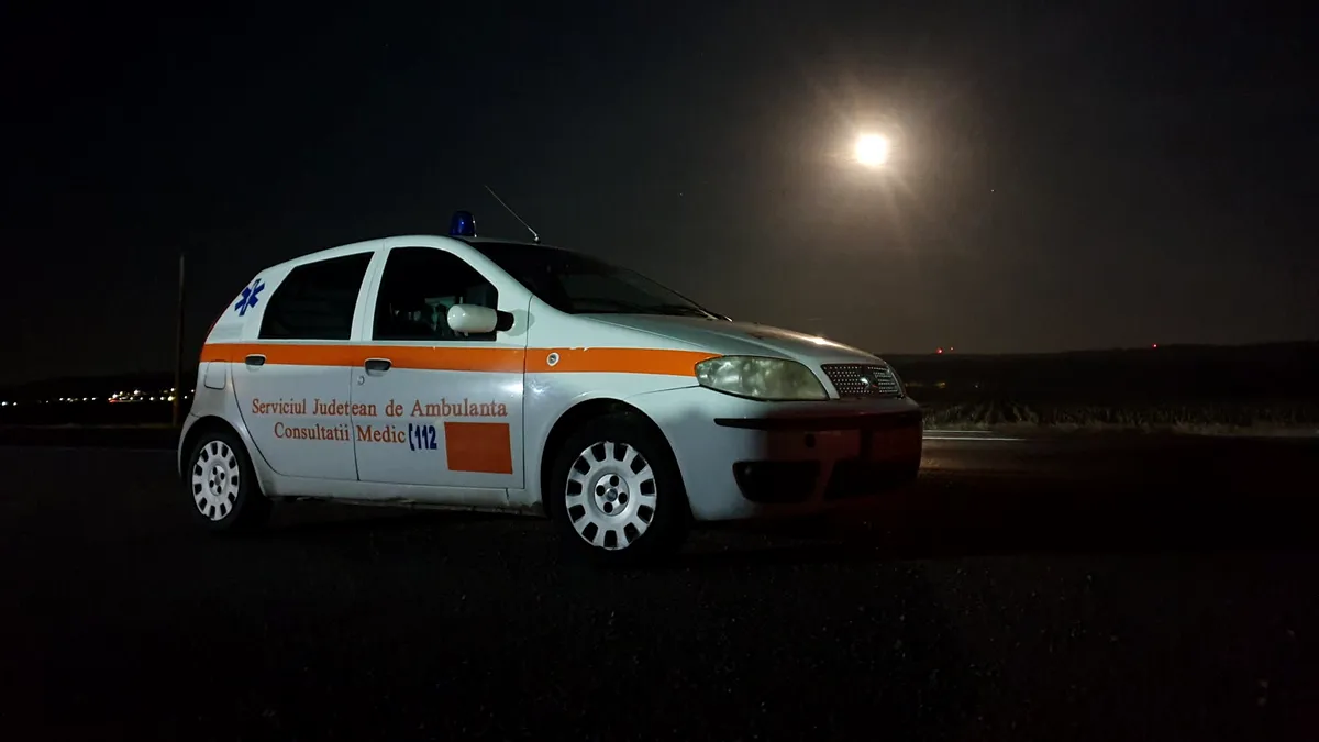 Un medic cu specializare de ginecologie și psihiatrie s-a dus să salveze un copil care s-a înecat cu o bucată de cârnat...