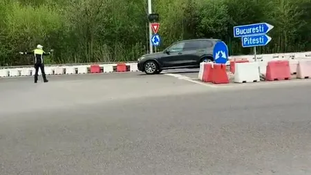 Aglomeraţie pe drumurile care duc spre staţiunile montane. Recomandările poliţiştilor (VIDEO)