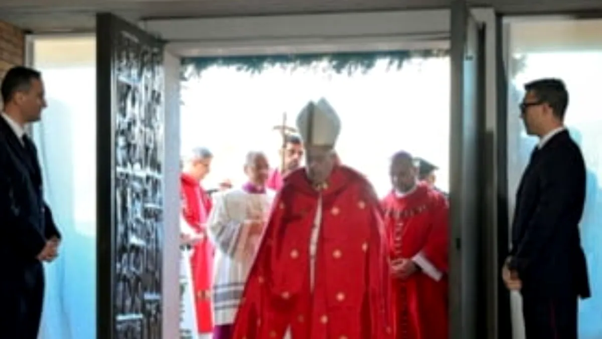 Papa Francisc a deschis a doua Ușă Sfântă. Locația aleasă, un penitenciar
