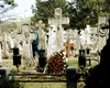 Situație neobișnuită la Buzău. Cimitirul, transformat în spațiu de recreere