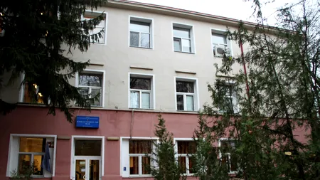 Primarul Sectorului 2 vrea să mute cea mai bună școală. Părinții, dar și profesorii refuză cu desăvârșire