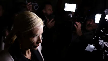 Laura Vicol, scoasă din arest și dusă la spital. Surse: Ar fi acuzat probleme medicale