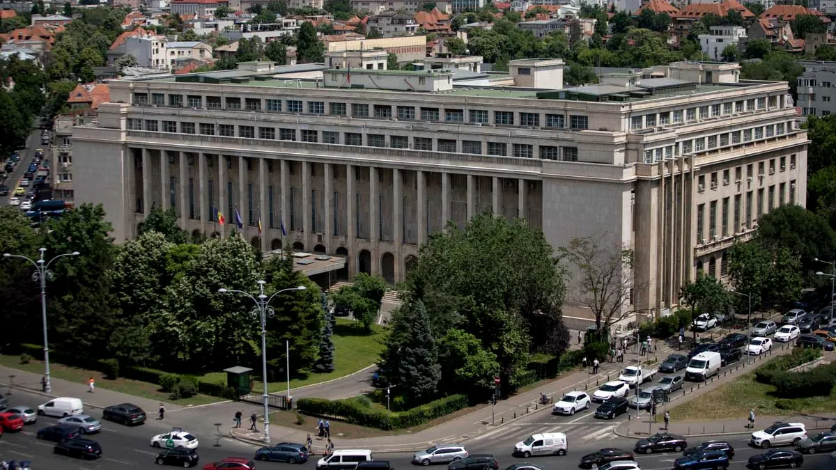 Au uitat de deficitul bugetar! Angajații SGG vor să-și dubleze salariile