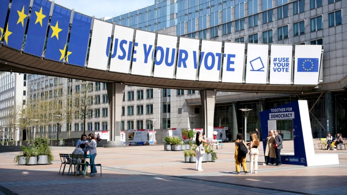 Românii au venit de la 6 dimineață la vot, la ICR Bruxelles