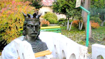 O statuie în bronz a lui Ștefan cel Mare, de o tonă și jumătate, a dispărut dintr-un depozit al Primăriei Tecuci