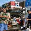Țigările și alcoolul „pentru consum propriu” intră în registrul Fiscului. Portița pe care încearcă să o închidă statul