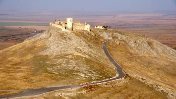 Festivalul de la Enisala, amânat din cauza furtunii: când vor avea loc concertele și spectacolele așteptate