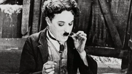 Expoziție video la Metrou: De la Charlie Chaplin la Ion Voicu, 11 personalități rome și opera lor