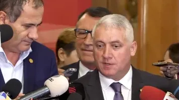Adrian Țuțuianu nu se dă dus de la Palatul Victoria
