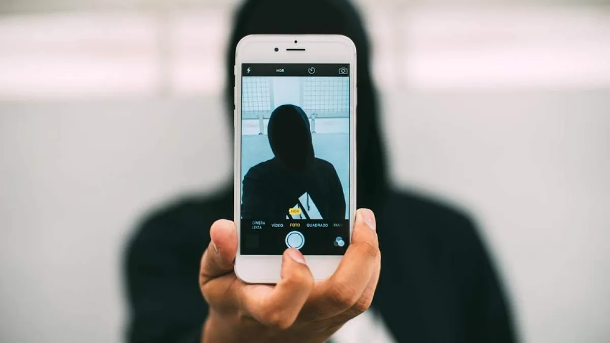 A vrut să facă un selfie, dar a fost la un pas de moarte. Unde s-a urcat un român să se fotografieze