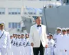 Cine să-i înțeleagă? Iohannis strălucea vestimentar de Ziua Marinei. Urmașul său, Nicușor Dan, o face prin absență!